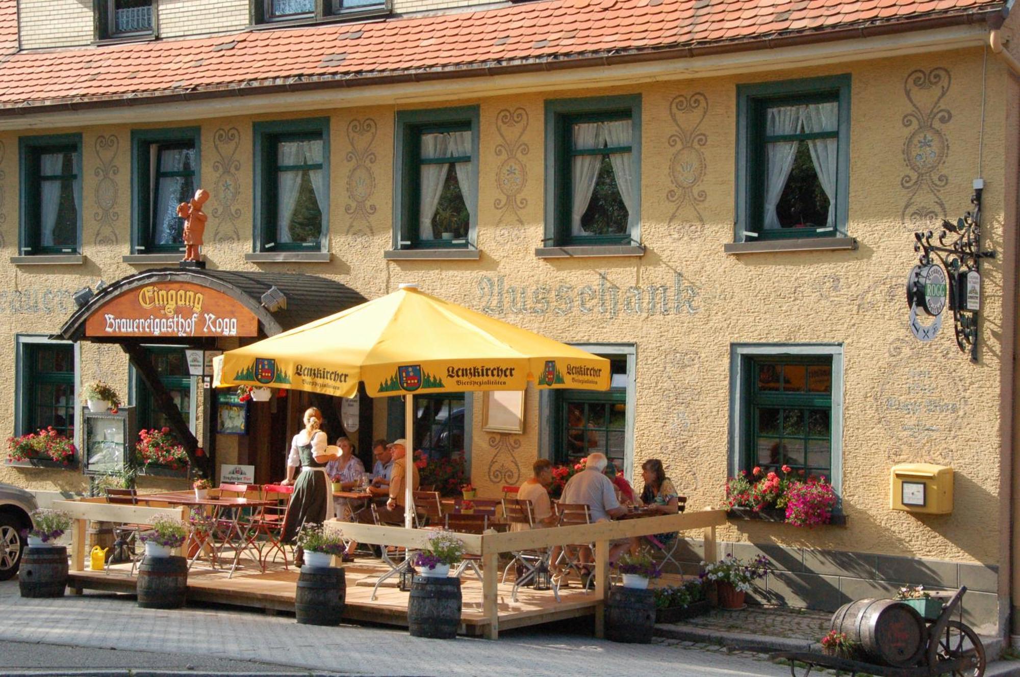 Brauereigasthof Rogg Lenzkirch Exterior foto